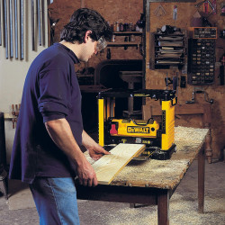 DEWALT DW733-QS 1800 Watt Portable Thickness Planer